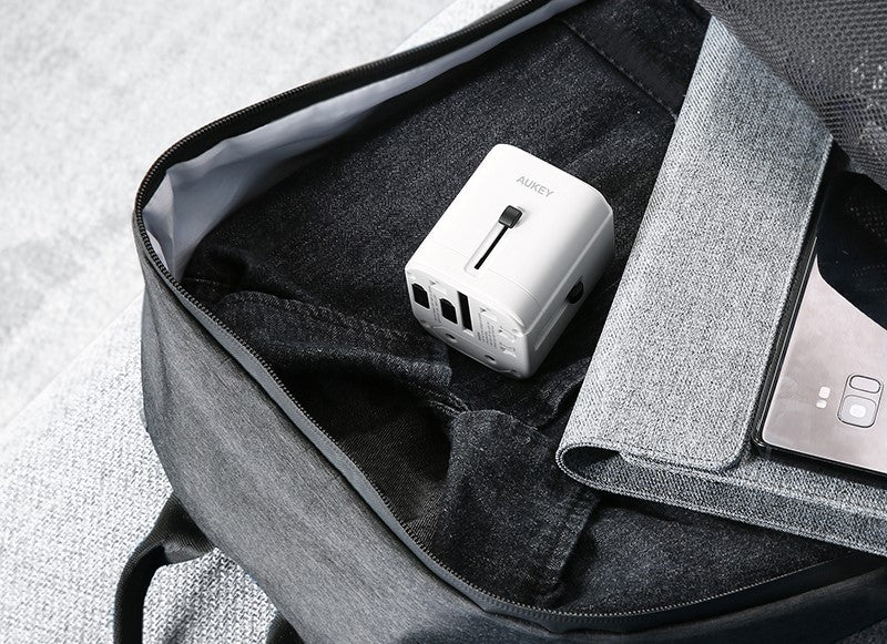 The Best Travel Chargers For Digital Nomads