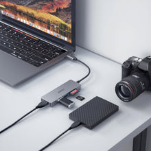 Load image into Gallery viewer, CB-C63 3 USB 3.1 Port with Card Reader Hub